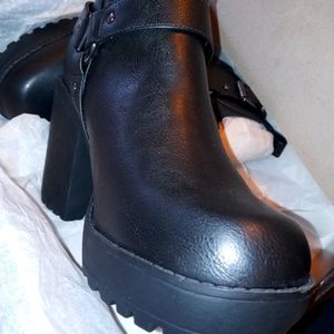 TORRID PLUS BIKER BOOTS